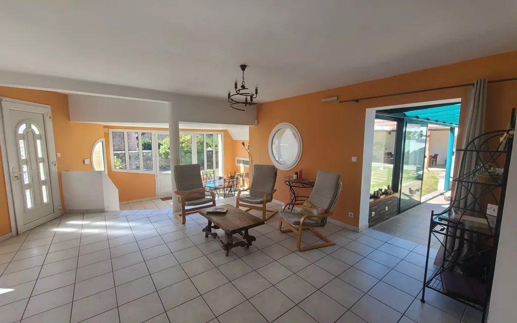 Séjour - Maison d'Architecte avec Terrasse à Château-Thierry