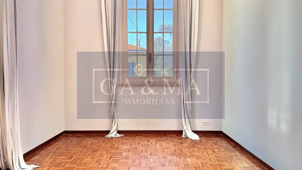 Stanze - Villa con piscina a Parma