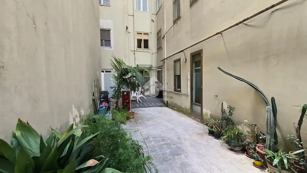 Jardin - Spacious Apartment with Terrace in Salerno