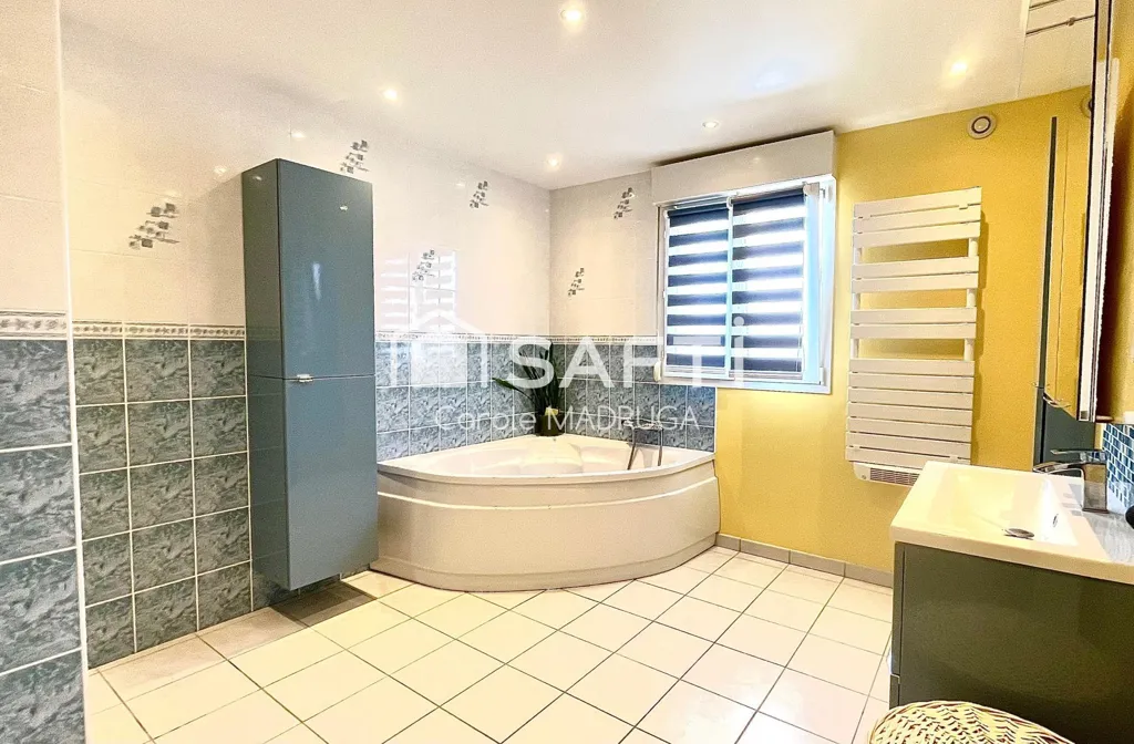 Vannitoad - Contemporary House with Garden in Œuilly