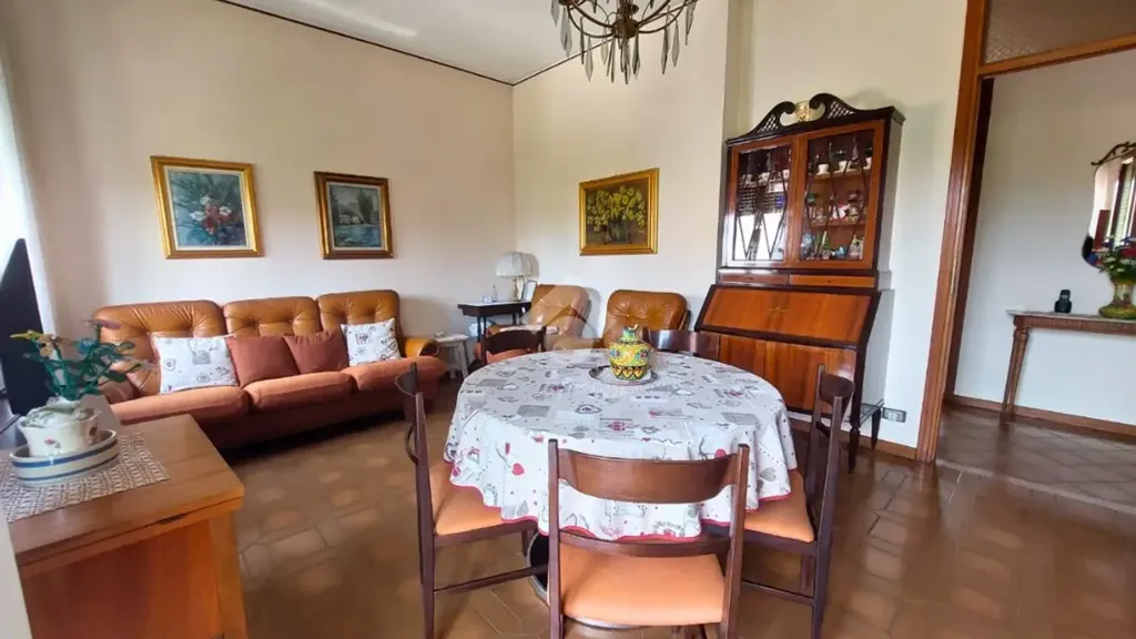 Salle à manger - Three-Bedroom Apartment with Balcony in Vittuone