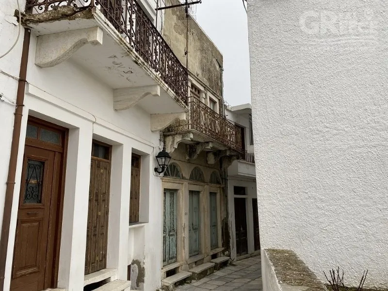 Välivaade - Traditional House with Veranda in Apiranthos, Naxos