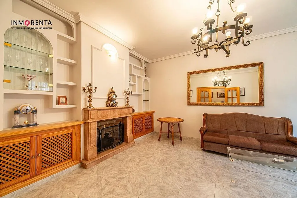 Elutuba - Detached House with Terrace in La Mata