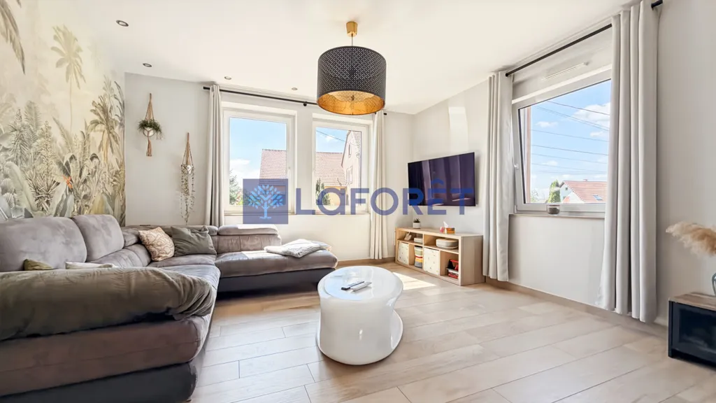 Elutuba - Spacious House with Pool in Adamswiller