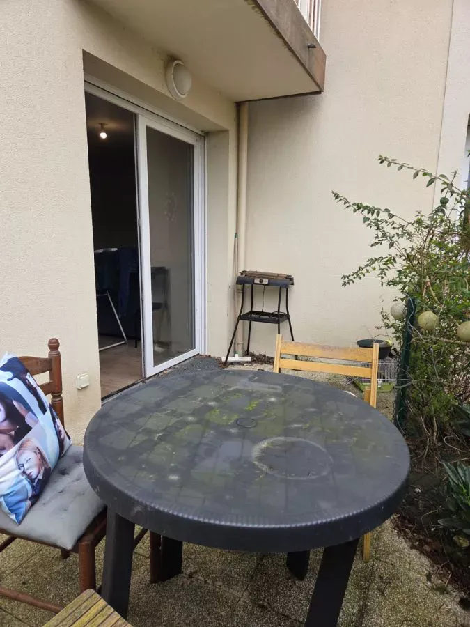 Terrasse - Appartement avec Jardin Privatif à Fleury-sur-Orne