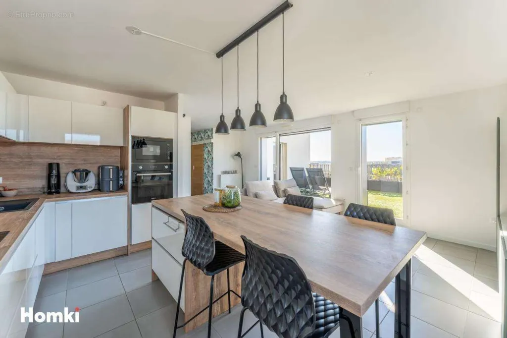 Cuisine - Duplex avec Terrasse et Vue Lac à Bordeaux
