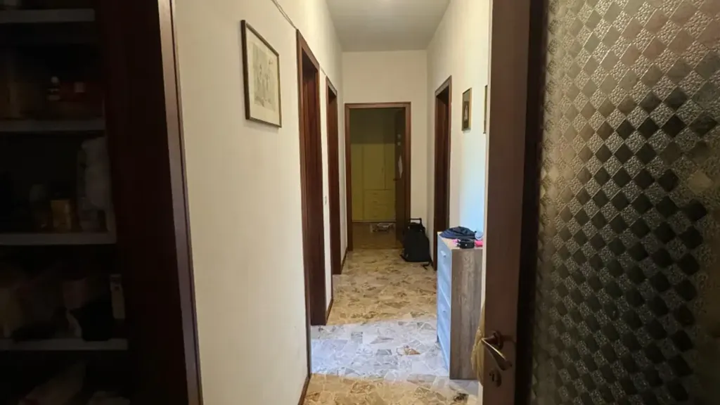 hallway_entrance