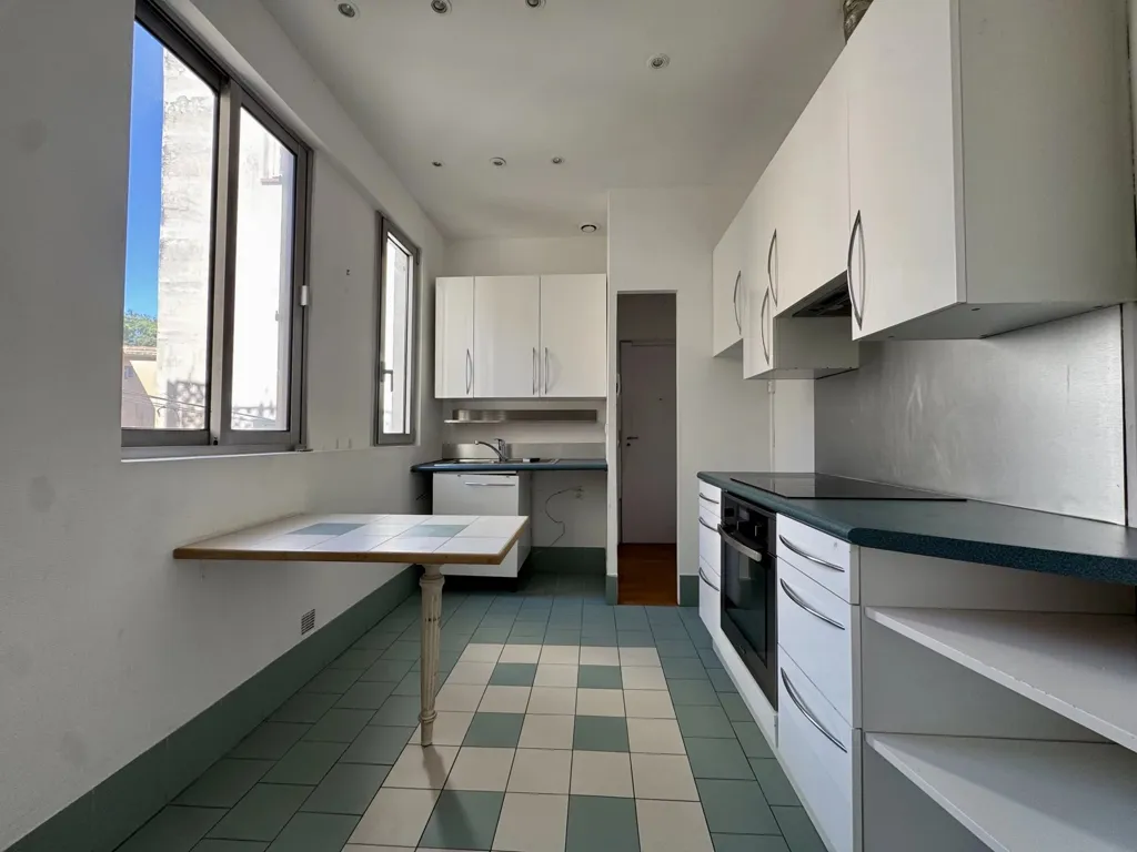 Cuisine - Appartement T4 Lumineux au 6ème Arrondissement de Marseille