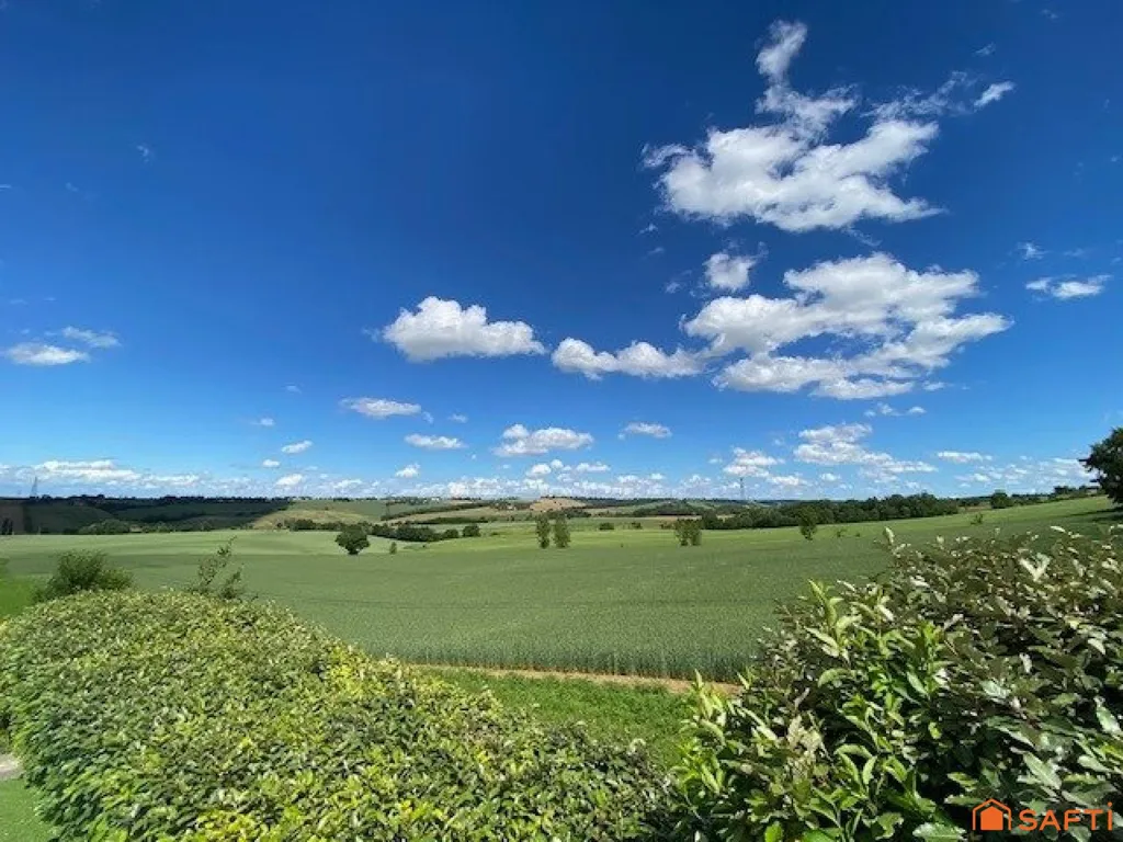 Jardin - Maison avec Piscine et Vue Dégagée à Lanta