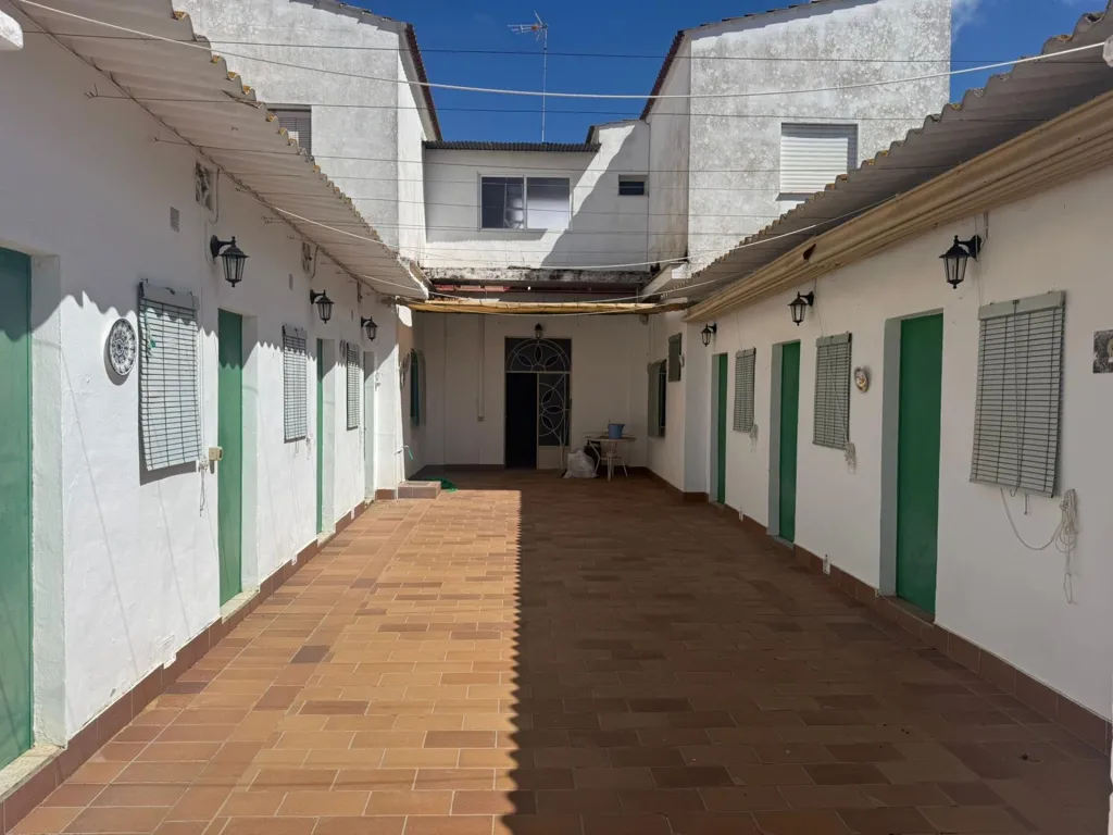Jardin - Historic House with Multiple Kitchens in El Rocío