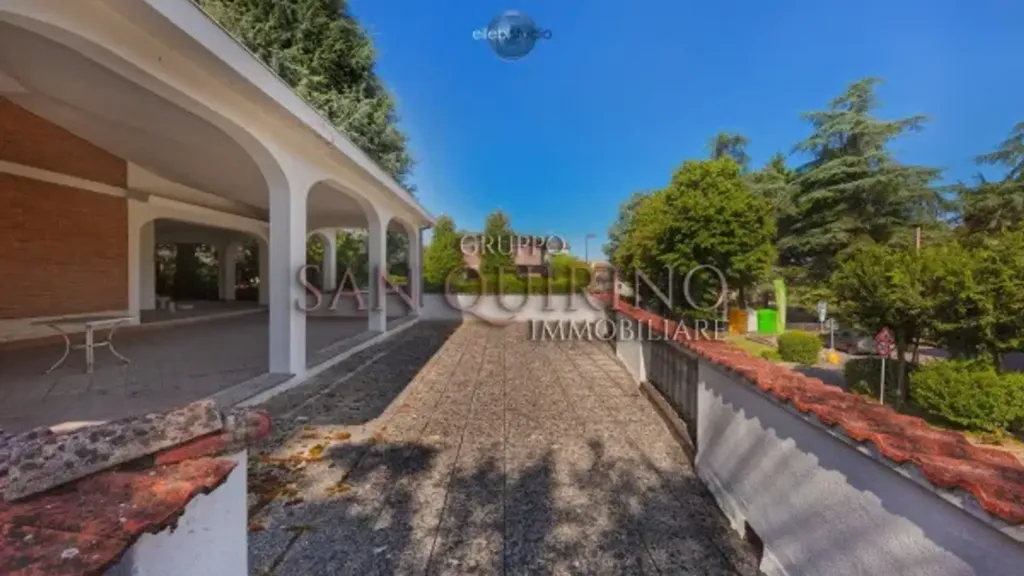 Terrasse - Luxury Villa with Private Garden in Maranello