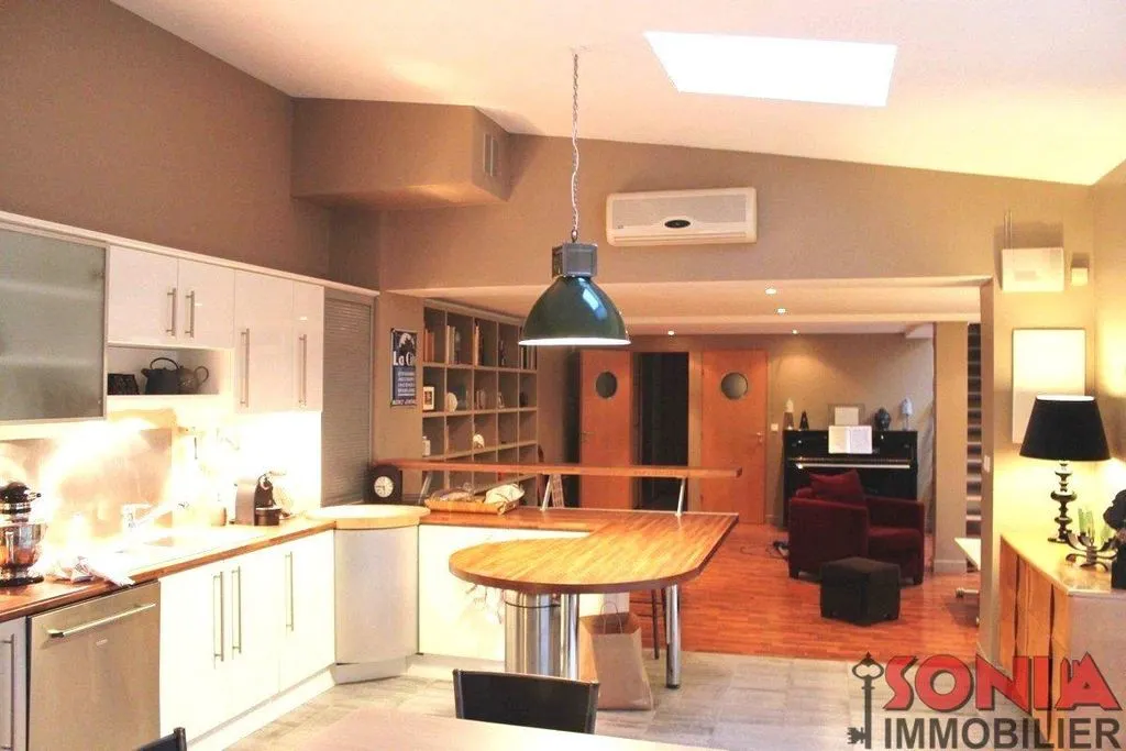 Köök - Luxury House with Garden in Bagnolet