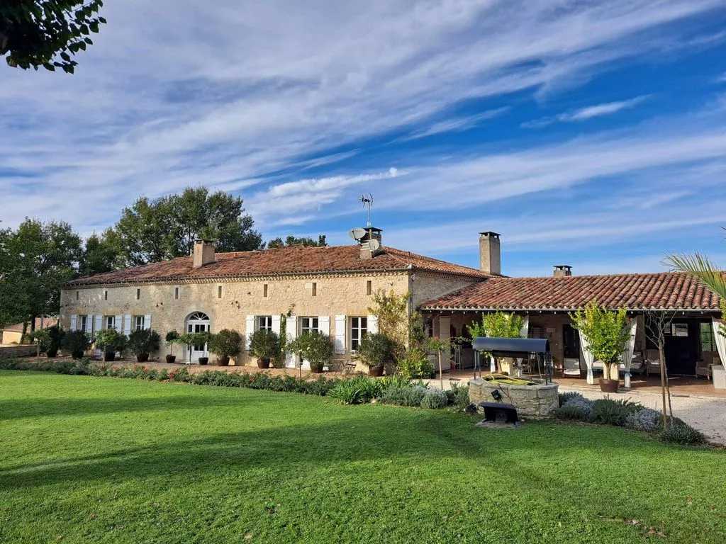 Extérieur - Maison de Luxe avec Piscine à Condom