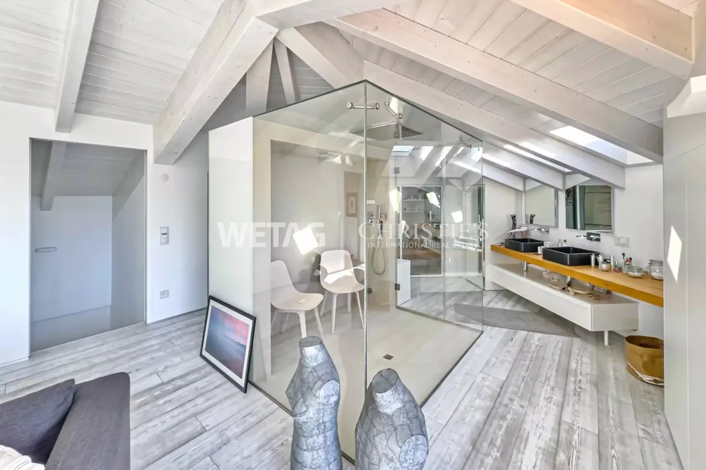Toad - Modern Villa with Green Setting in Lugano-Vezia