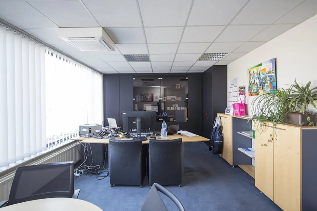 Kabinet - Office Building with Parking in Harelbeke