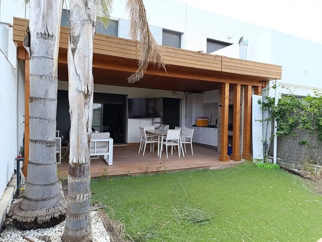 Terrasse - Terraced Semi-Detached House in Benaguasil