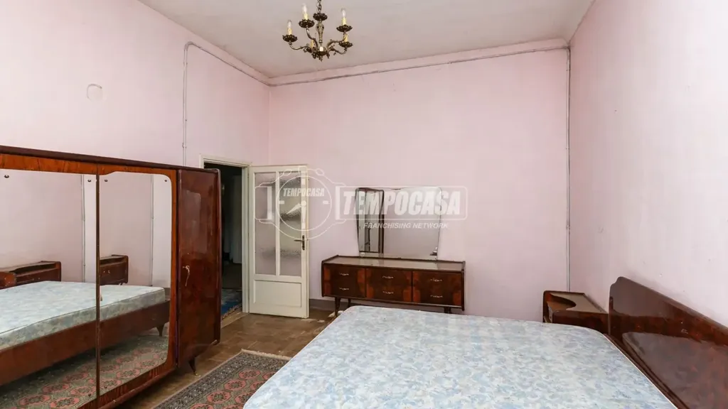 Bedrooms - Rustic Country House with Garden in Narzole