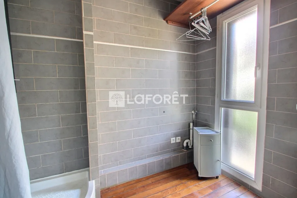 Bagni - Bright Two-Piece Flat near City Centre in Nanterre