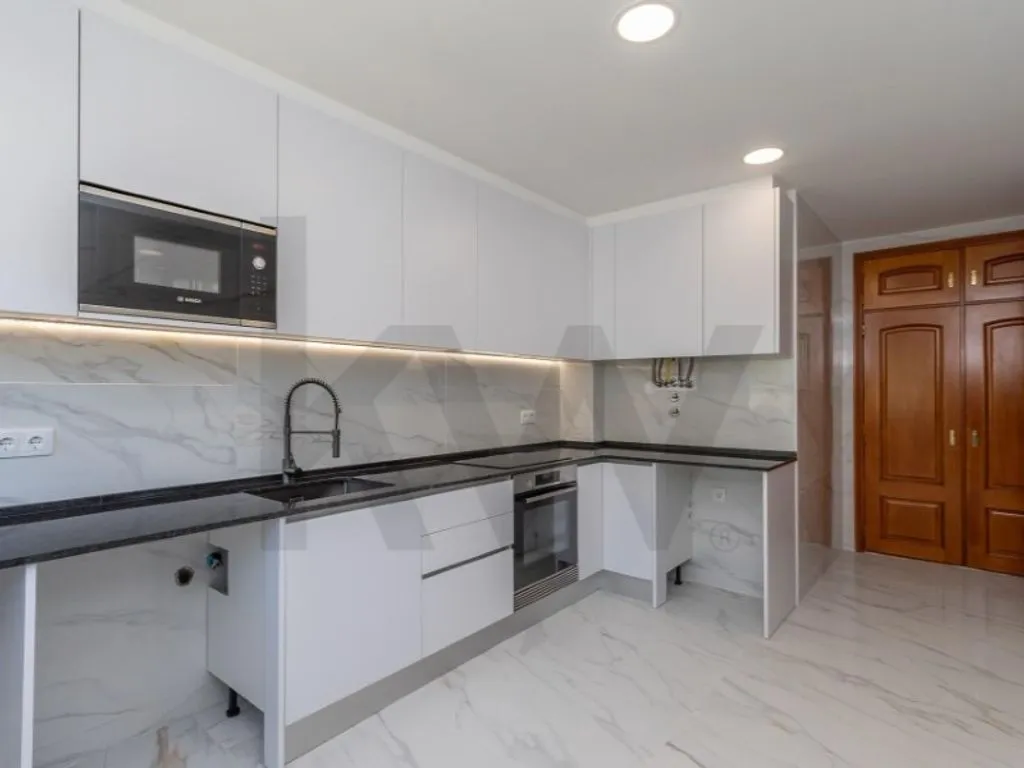 Cuisine - Luxury Flat with Sea View in Paço de Arcos