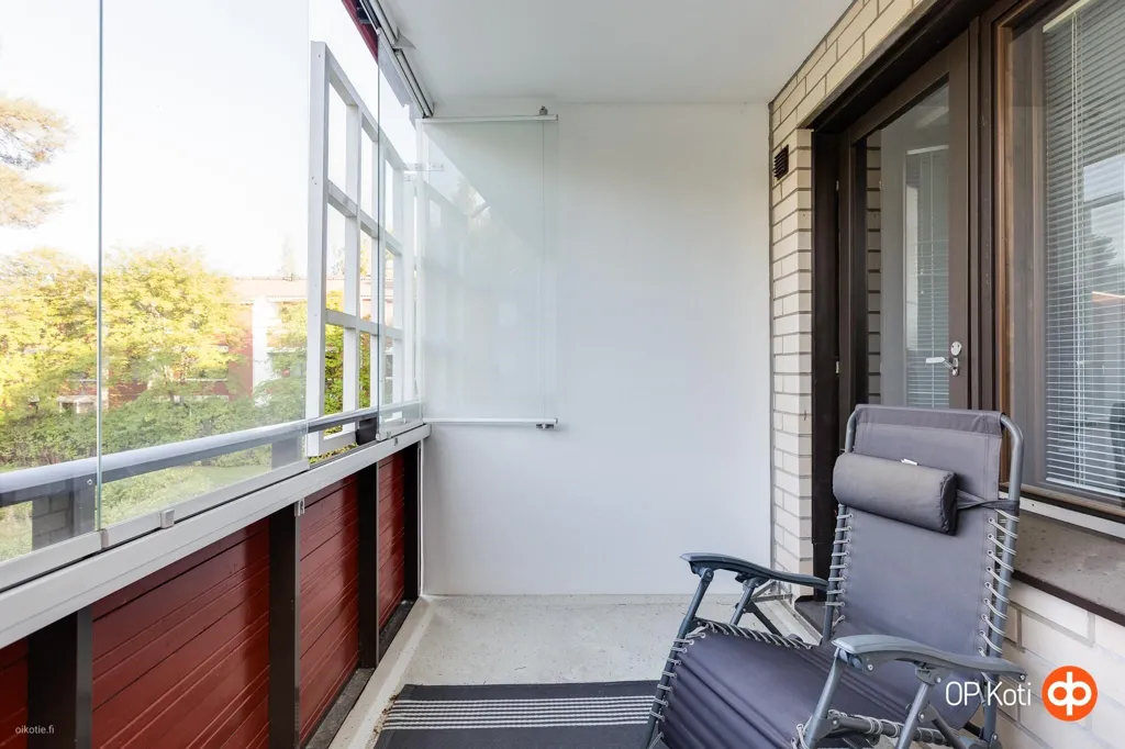 Rõdu - Renovated Flat with Glazed Balcony in Mäntylä