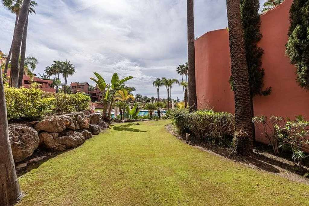 Aed - T2 Apartment with Pool in El Padrón, Estepona