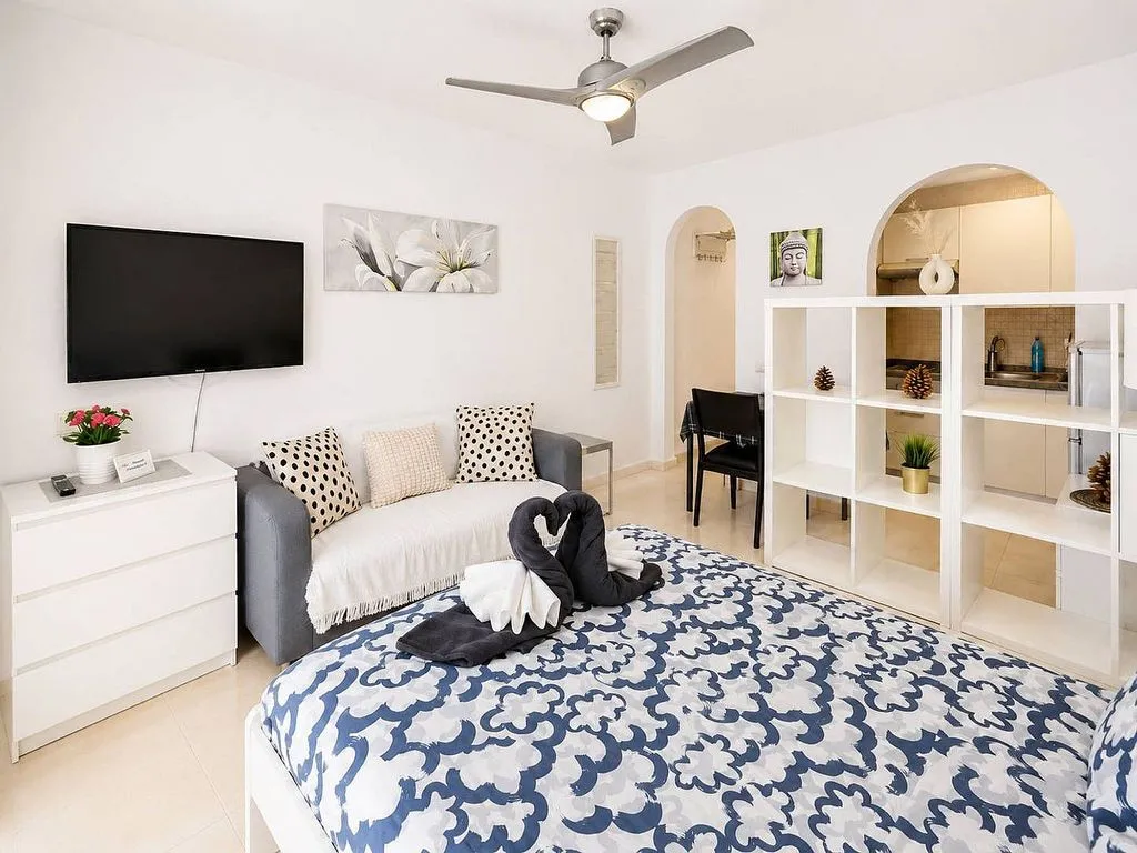 Bedrooms - Studio with Terrace and Pool in Playa de las Américas
