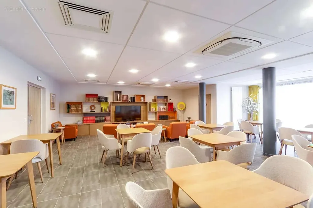 Salle à manger - Appartement T2 Meublé en Résidence Senior au Mans