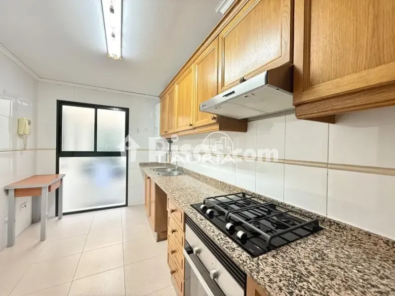 Cucina - Modern Flat with Balconies in Valencia Centre