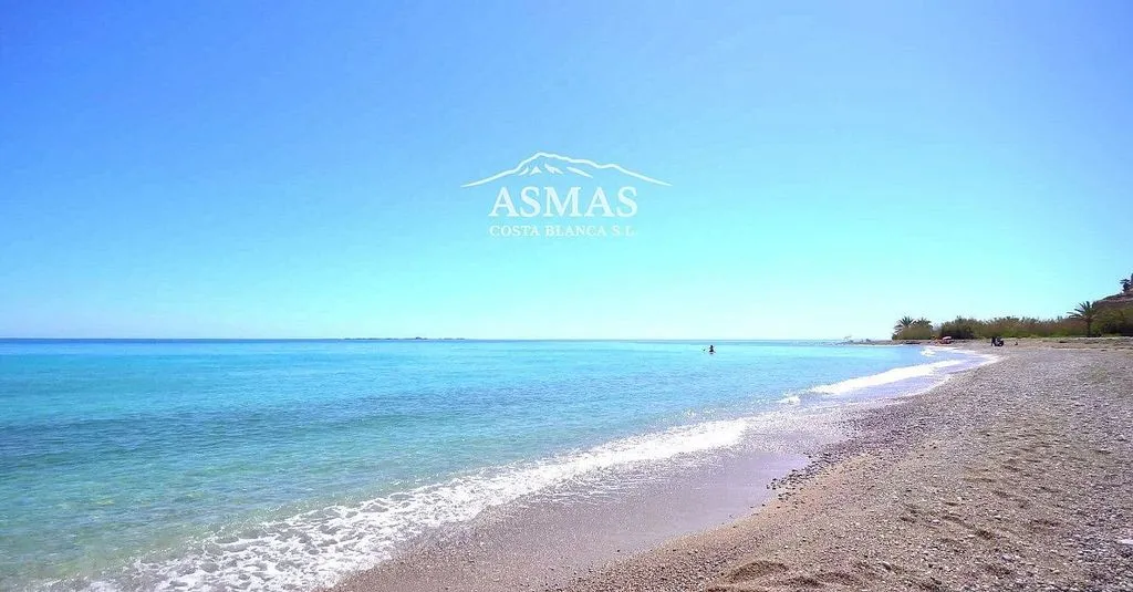 Seafront Apartment with Pool in Villajoyosa
