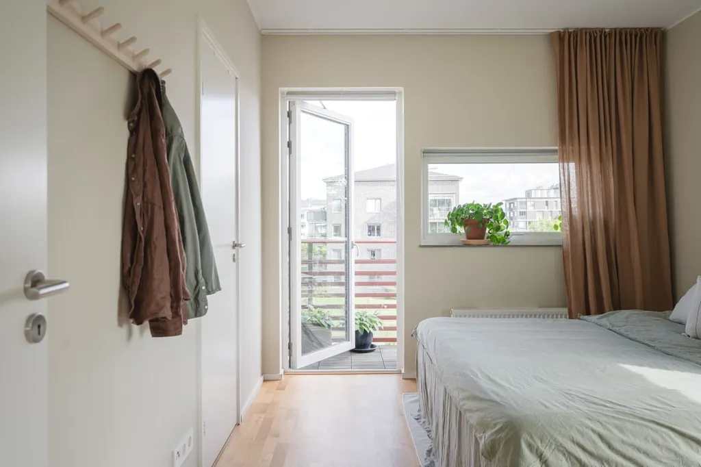 Bedrooms - Luxury Flat with Ballingslöv Kitchen in Green Setting