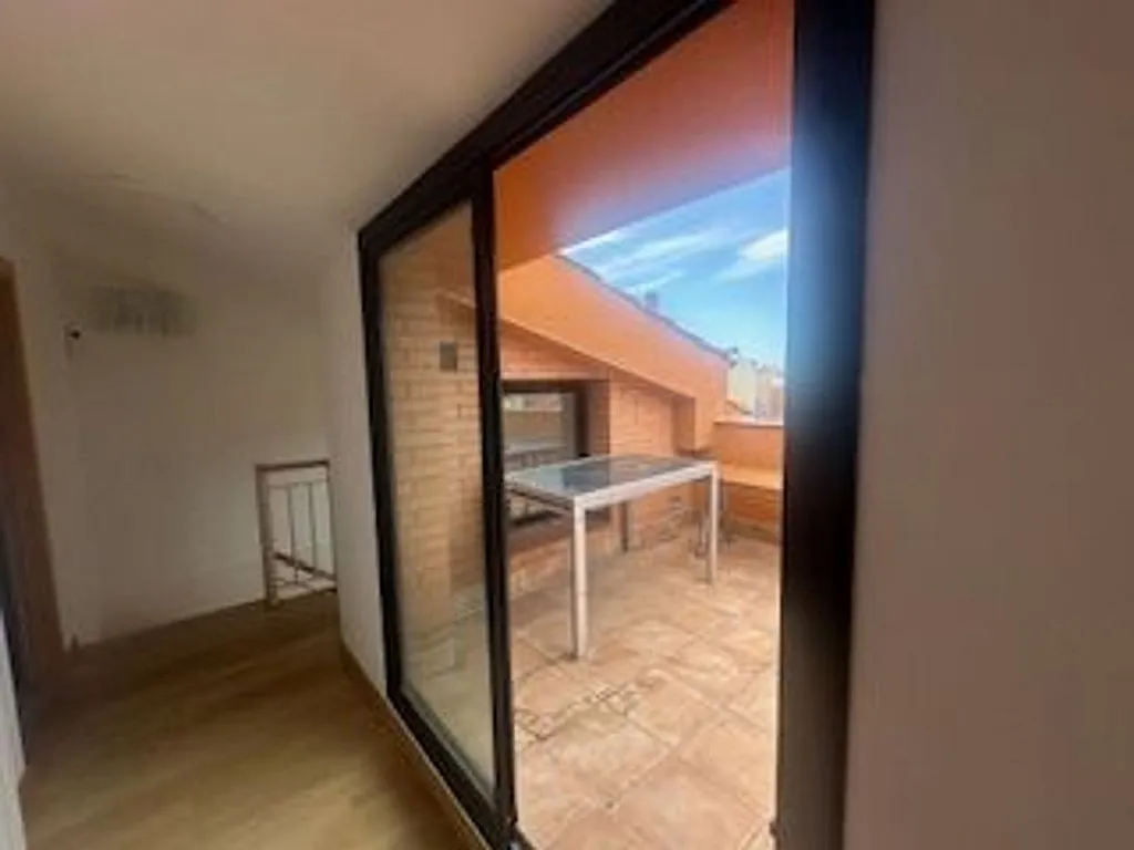 Balcon - Duplex with Terrace and Balcony in Terrassa Centre