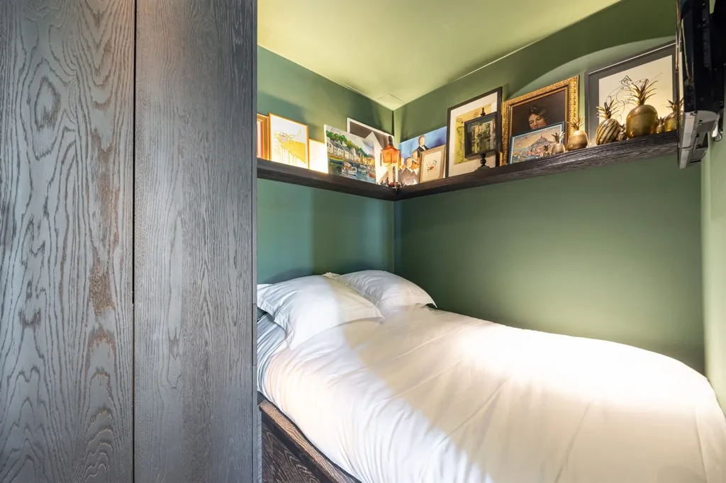 Camere da letto - Glass-Fronted Apartment in Antwerp Centre