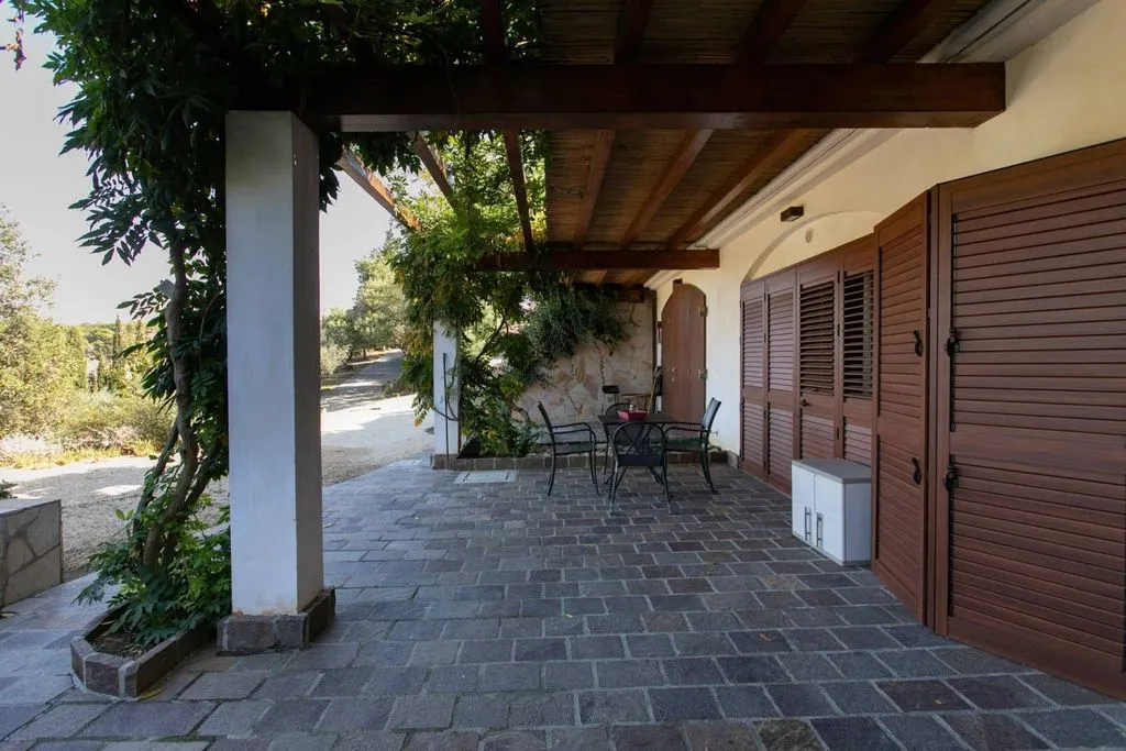 Terrass - Historic Villa with Pool in Porto Azzurro