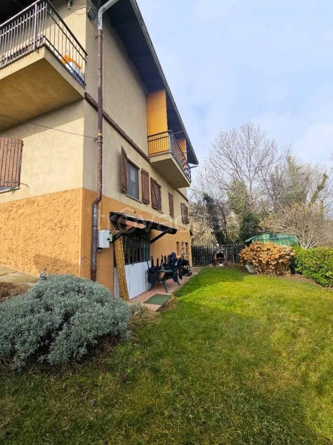 Aed - Rustic Property with Mountain View in Venasca