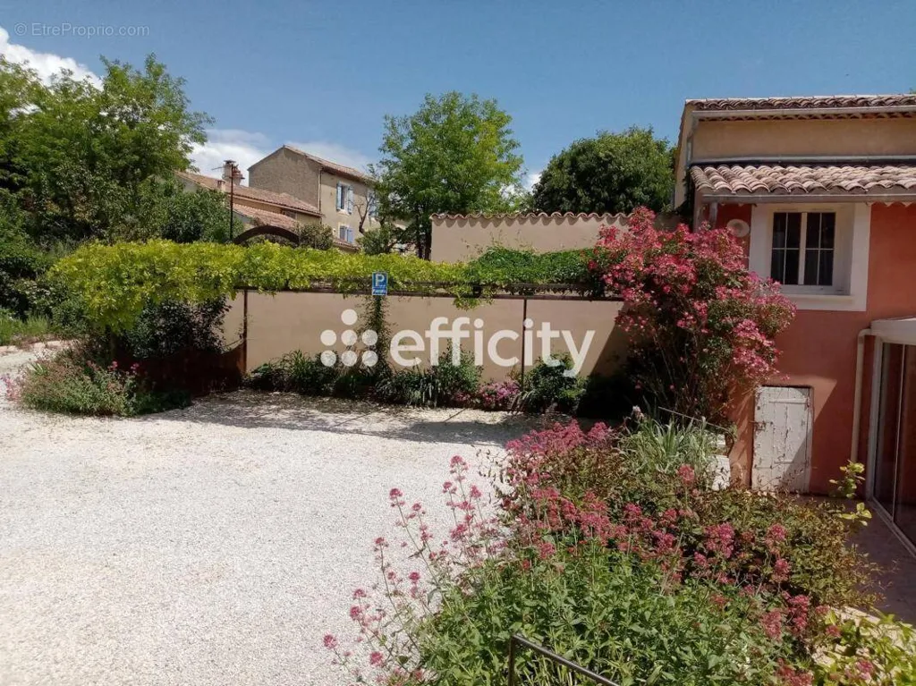 Maison 9 pièces à Roussillon