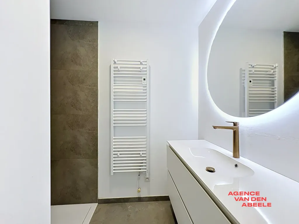Salles de bain - Appartement de jardin au rez-de-chaussée à Bruges