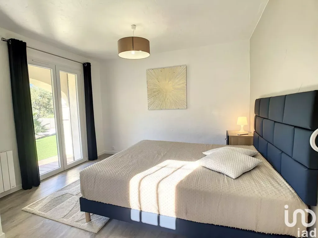 Chambres - Villa Rénovée avec Piscine au Muy