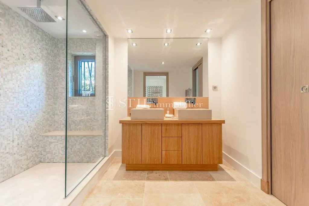 Vannitoad - Contemporary Villa with Pool in Sainte-Maxime