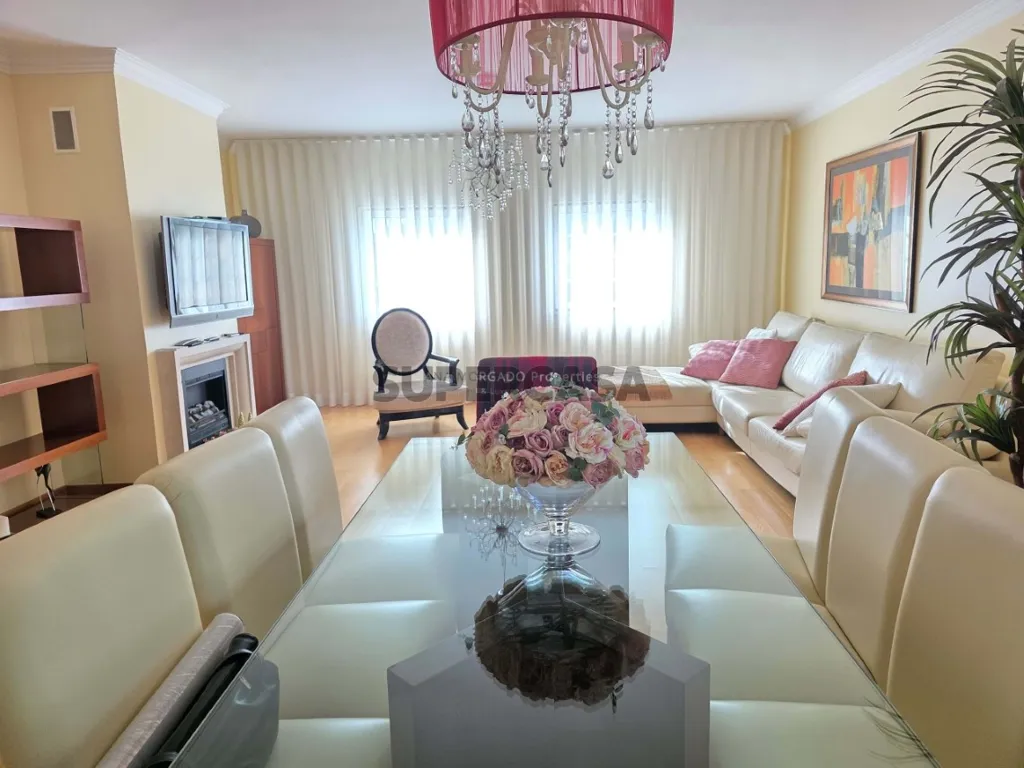 Salle à manger - Luxury Flat with Balcony in Quinta da Beloura