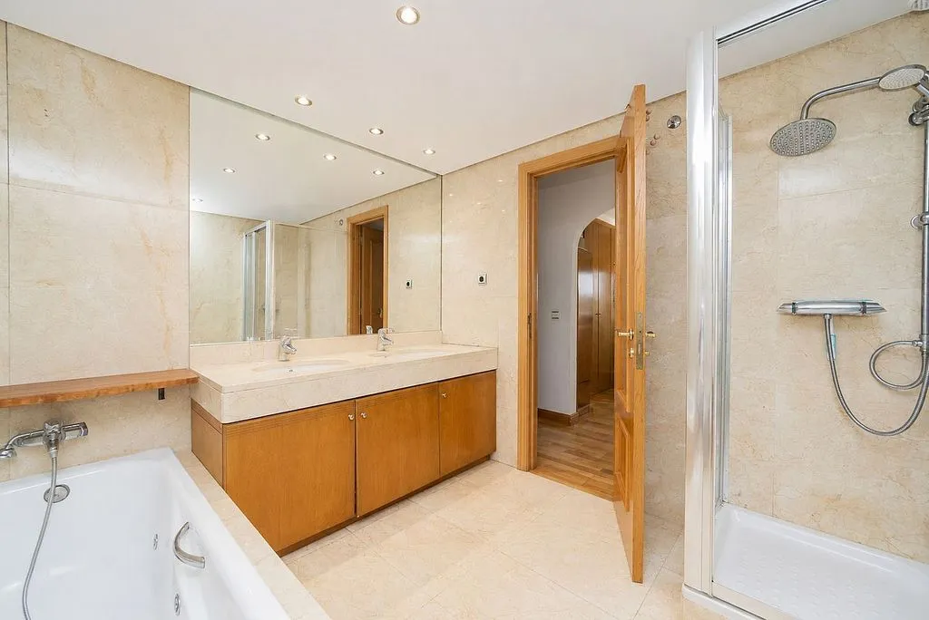 Vannitoad - Pared Chalet with Pool in Las Rozas