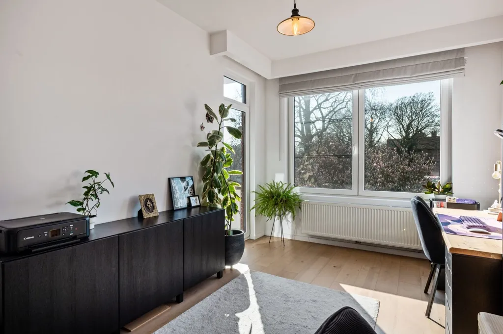 Studio - Renovated Apartment with West Terrace in Berchem