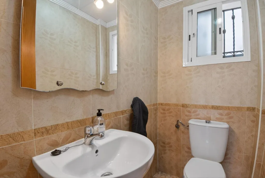 Vannitoad - Semi-Detached Villa with Sea Views in Punta Prima