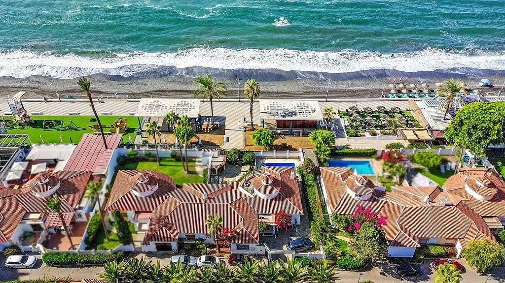 Õhuvaade - Modern Semi-Detached Chalet with Pool in Torrox Costa