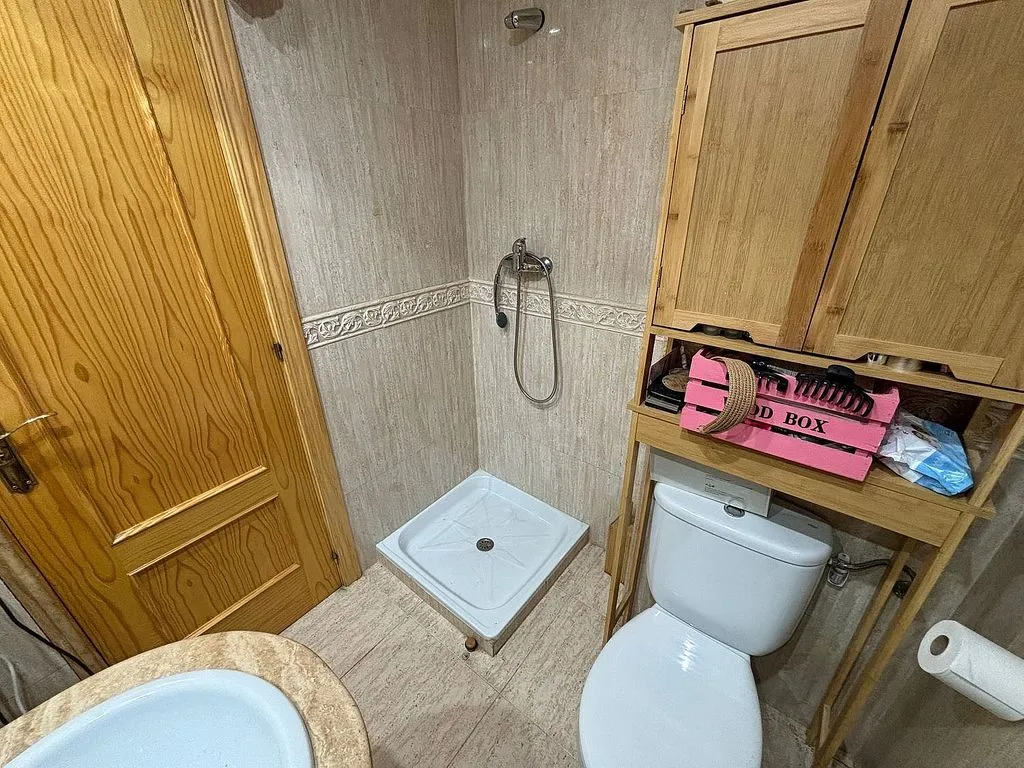Salles de bain - Pared Chalet with Pool in Belvalle