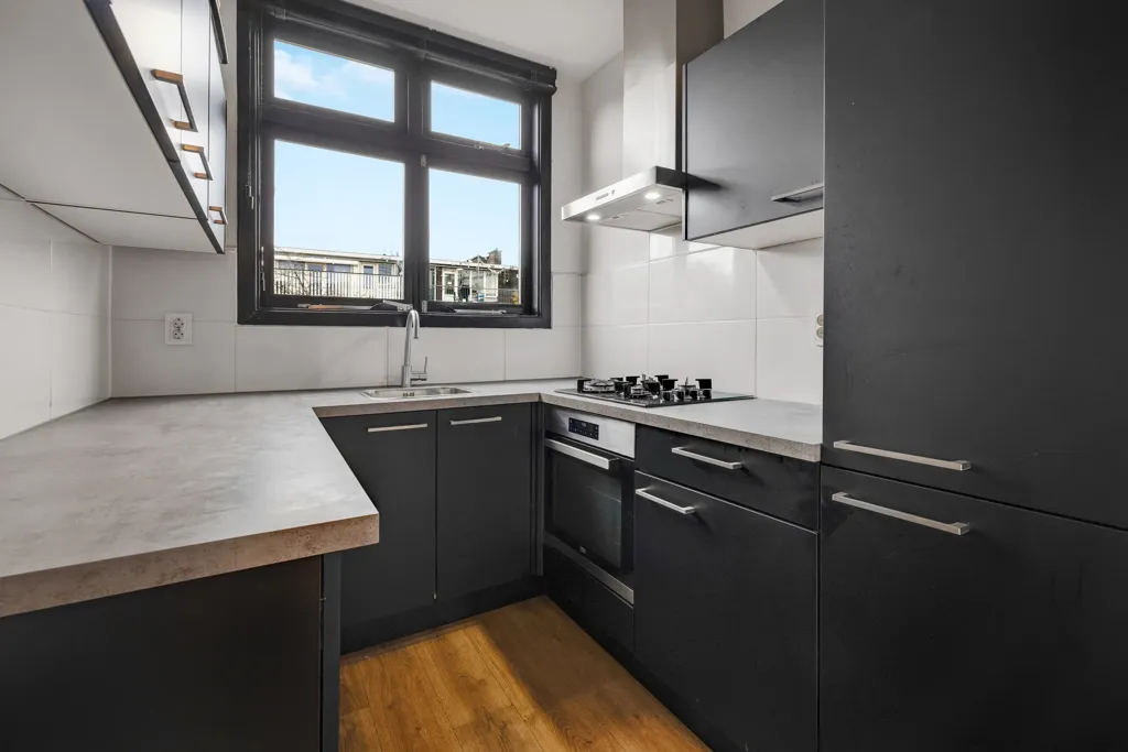Cuisine - Maisonette with Rooftop Terrace near Rotterdam Centraal