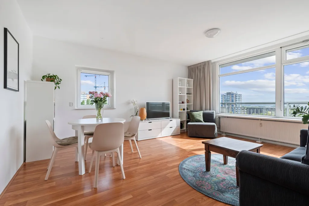 Séjour - Modern Corner Flat with Panoramic View in Haarlem