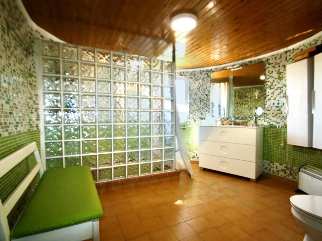 Vannitoad - Luxury Farmhouse with Pool in Camarles
