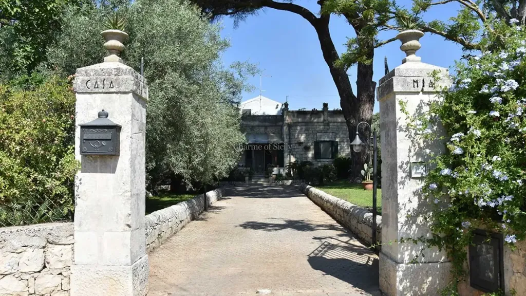 Välivaade - Independent House with Garden in Modica