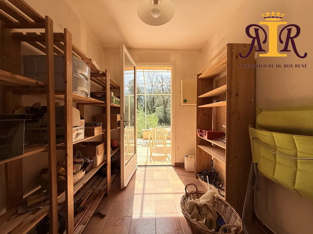 Buanderie - Maison de Plain-Pied avec Jardin à Mirabeau