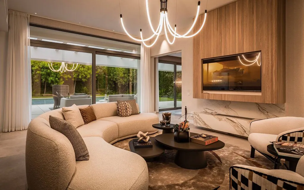 Elutuba - Contemporary Villa with Sea View in Estepona